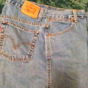 Size 12 Ladies Levi Shorts 550 relaxed fit